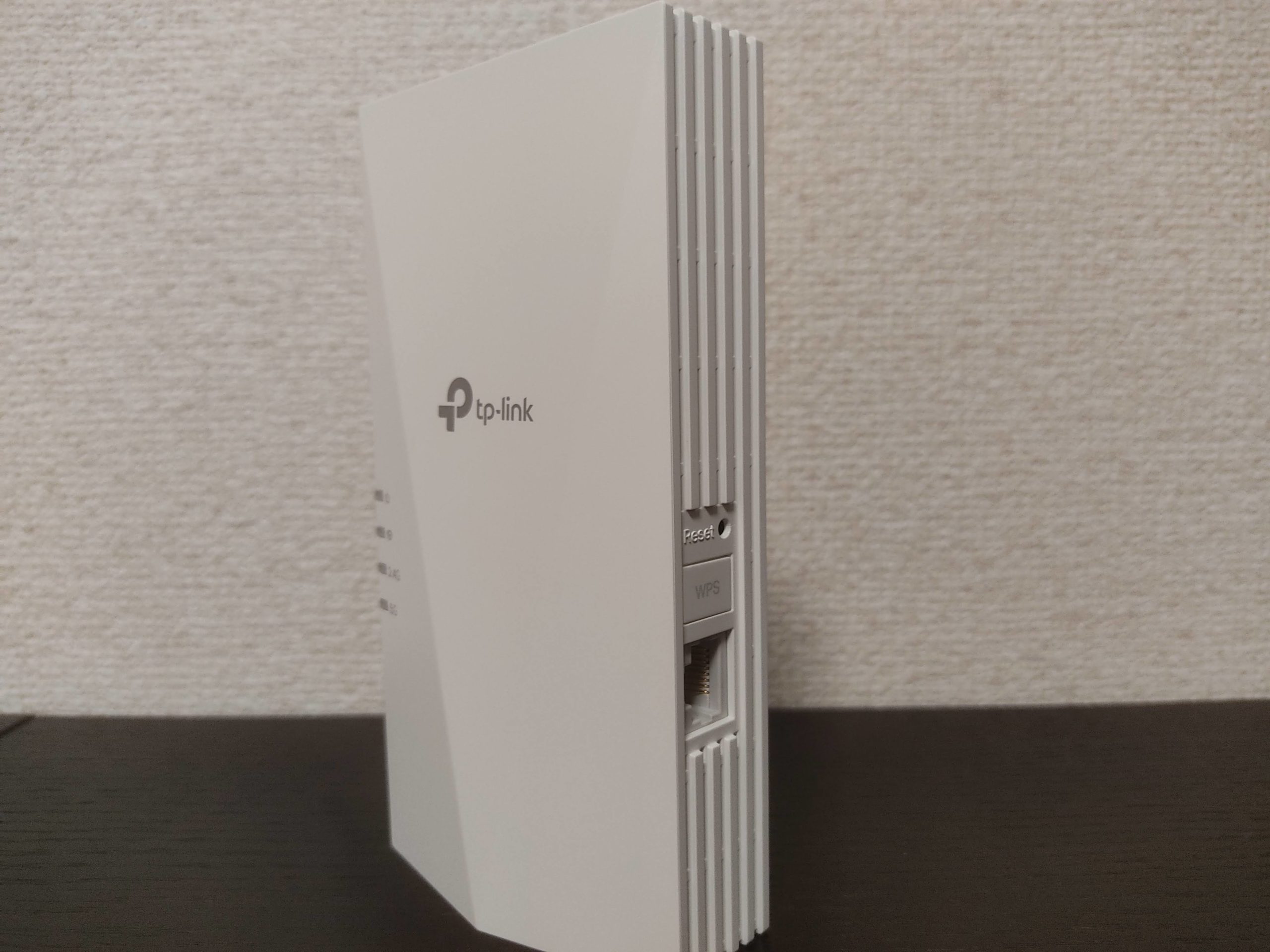 「TP-Link RE600X」の本体