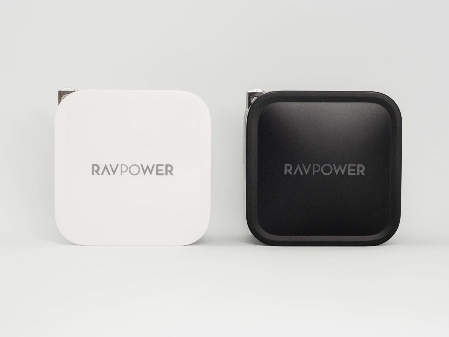 「RAVPower USB Type-C 61W 急速充電器 RP-PC112」